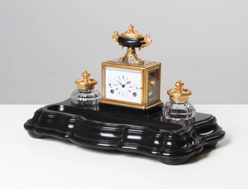 Set de bureau ancien avec encrier et horloge, France vers 1850 - Paris
laiton, marbre
vers 1850