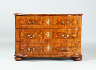 Baroque chest of drawers walnut, Antique Trade Münster