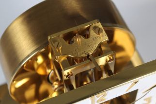 Montre Atmos cadran carré année 1962