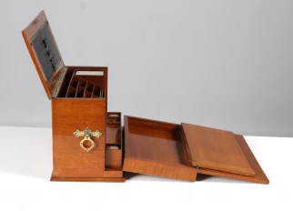 Antiker reisesekretär Travelling Box