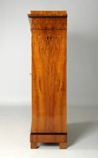 Impiallacciatura in noce