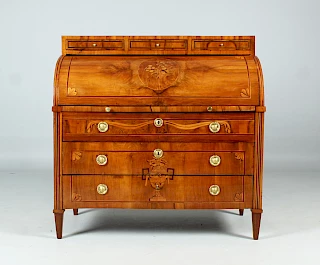 <p>Westphalia<br />
Walnut u.a.<br />
Louis XVI around 1795</p>