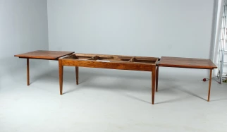 Ausziehbarer esstisch