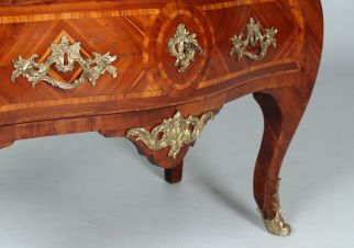 Chest of drawers XVIII century