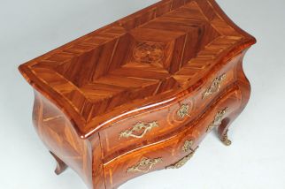 Louis XV Chest of drawers Naples