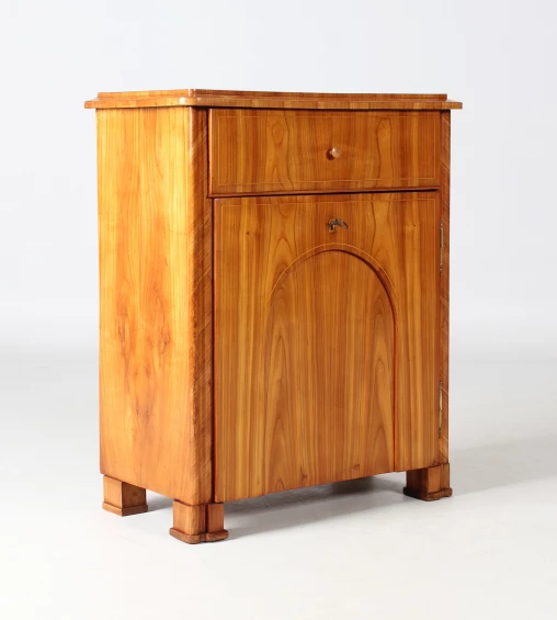 Small Biedermeier Chest of Drawers, Half Cupboard, Cherry, c. 1830 - Saxony
Cherry tree
Biedermeier around 1835