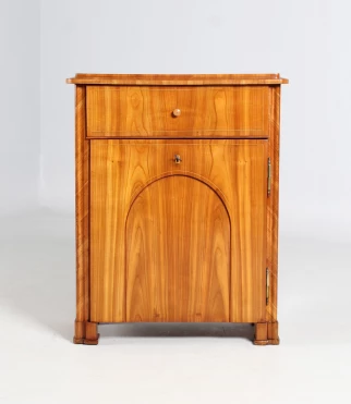Small Biedermeier chest of drawers