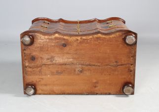 curved baroque chest of drawers