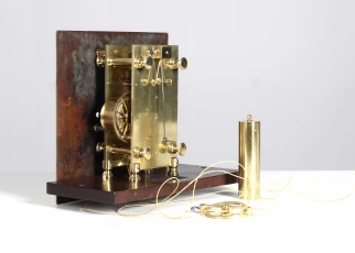 Regulator antique movement