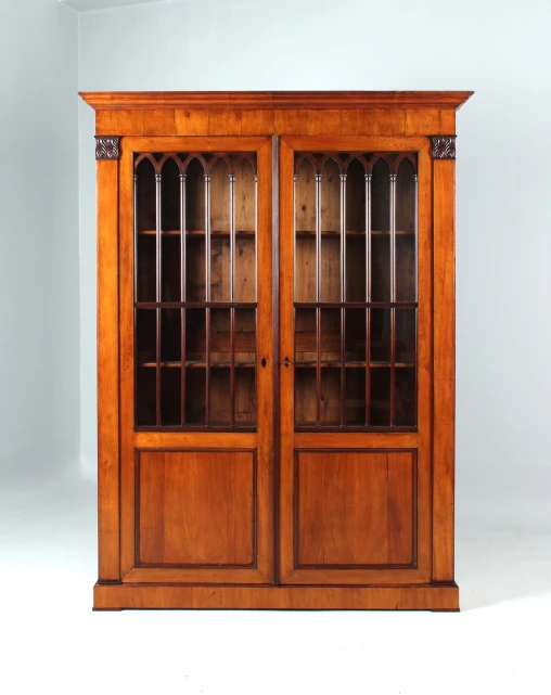 Large antique display cabinet, Biedermeier bookcase, cherry wood, around 1830 - South Germany
Fruitwood
Biedermeier around 1830