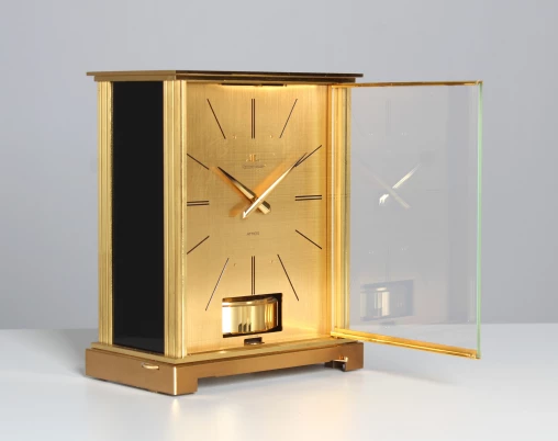 Jaeger LeCoultre, orologio Atmos anno 1967, scatola originale - Svizzera
Ottone placcato oro
Anno di fabbricazione 1967