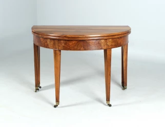 Demi Lune Table