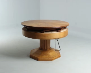 Vergrößerbarer runder Tisch