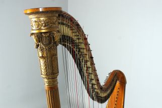 Antike Harfe