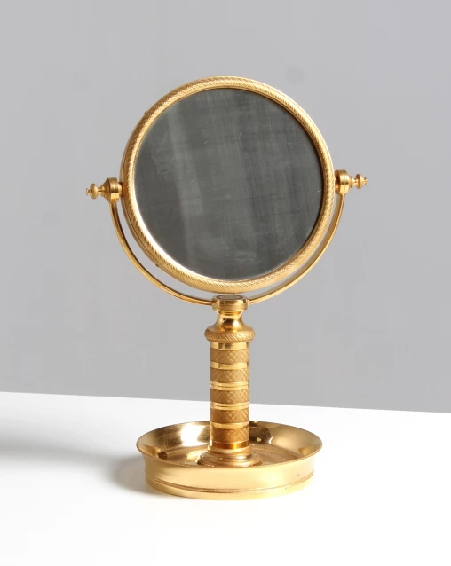 Small antique make-up mirror, table mirror, gilded, 19th century - France
Bronze gilt
Empire, late 19th century