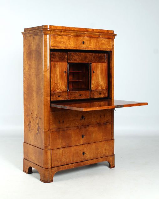 Secrétaire antique, armoire à écrire, Biedermeier vers 1835 - Allemagne centrale
Bouleau, cerisier, ronce de noyer
Biedermeier vers 1835