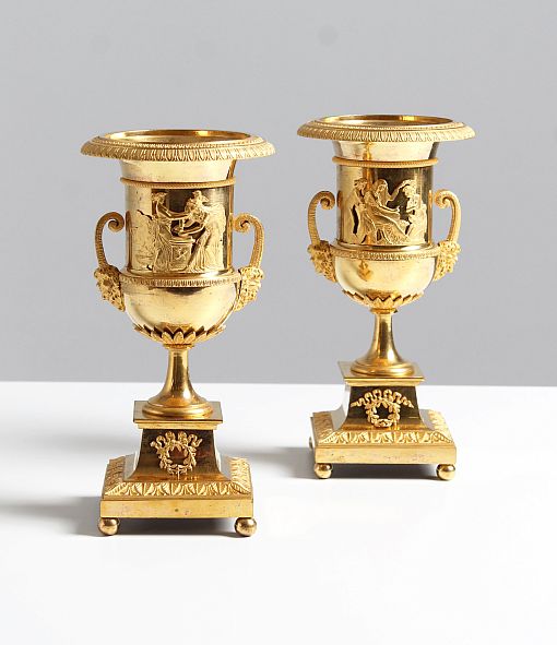 Paar Empire Vasen oder Cassolettes, Frankreich, frühes 19. Jahrhundert - Frankreich
feuervergoldete Bronze
frühes 19. Jahrhundert