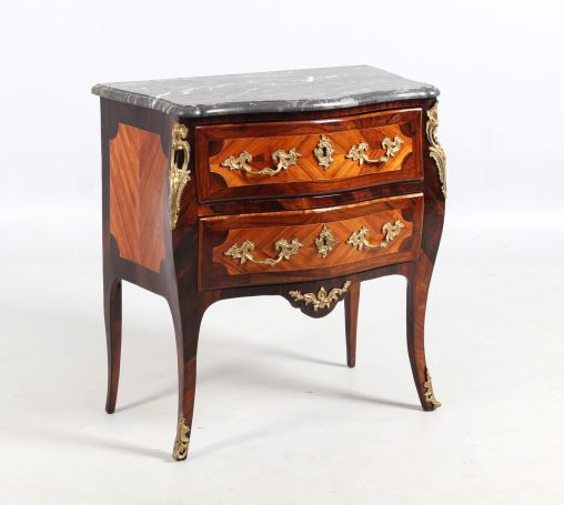 Small Louis XV chest of drawers with marble top, France circa 1760 - France (Paris)
Rosewood
around 1760