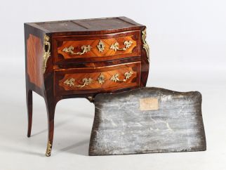 Louis XV LARDIN chest of drawers