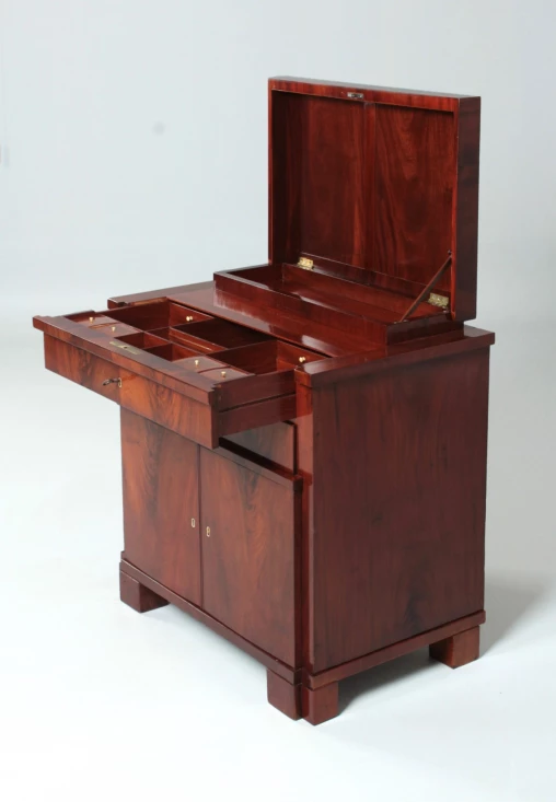 Antique petite commode avec l'intérieur, acajou, Biedermeier vers 1830 - Allemagne du Nord
Acajou
Biedermeier vers 1830