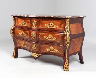 Commode 18e siècle estampillée