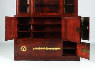 Armoire avec coffre-fort