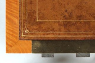 Antikes Leder gepunzt