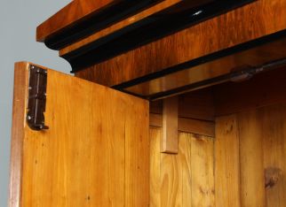 zerlegbarer Kleiderschrank