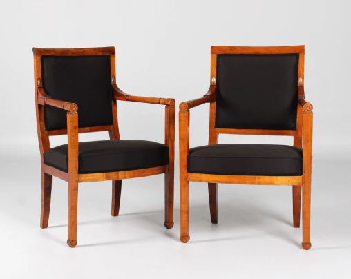 Zwei antike Sessel, Kirsche restauriert, Frankreich um 1800 - Frankreich
Kirsche
Directoire um 1800