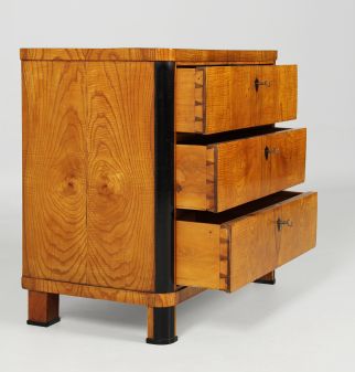 Ash chest of drawers