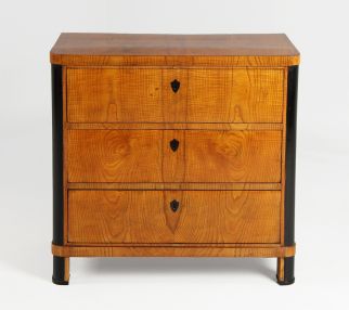 Antique Biedermeier chest of drawers