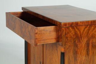 Acheter des meubles anciens en ligne