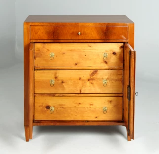 Antiquités Biedermeier