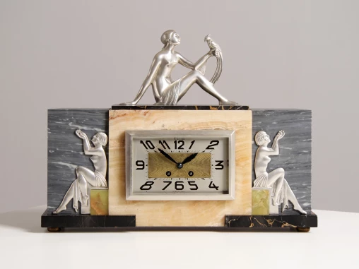 Horloge de cheminée antique, France, Art déco vers 1920-1930 - France
Marbre, bronze
vers 1930