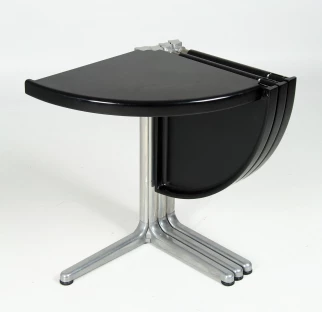 Castelli Tisch Plano