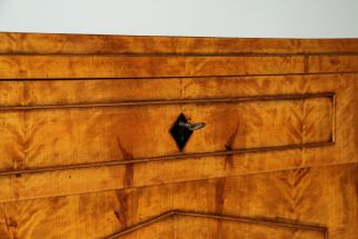 Biedermeier chest of drawers