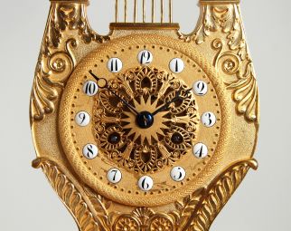 Horloge de cheminée antique