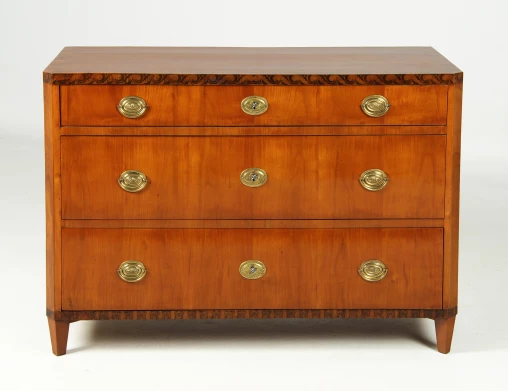 Antico cassettone in ciliegio pittura a inchiostro, Biedermeier 1815 - Baviera (Monaco)
Ciliegio
Biedermeier intorno al 1815
