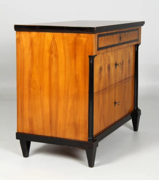 Cassettiera biedermeier in ciliegio