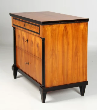 Cassettiera biedermeier in ciliegio
