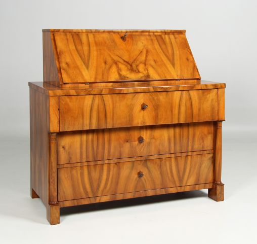 Ancien secrétaire Biedermeier, vers 1830, commode, noyer, gomme-laque - Bade-Wurtemberg
Noyer
Biedermeier vers 1830