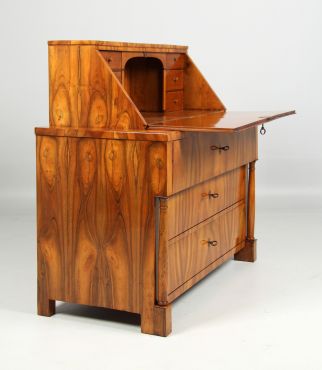 Antiquités Biedermeier