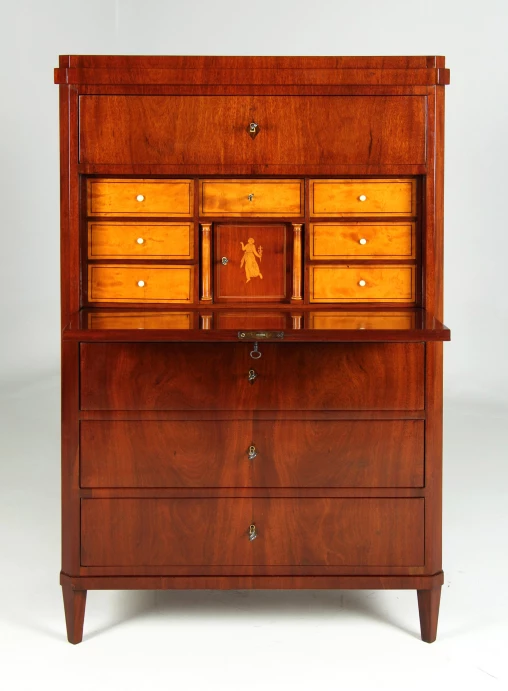 Piccola segretaria Biedermeier, mogano, betulla, Flensburg, 1815 - Schleswig-Holstein
Mogano, betulla
Biedermeier intorno al 1815