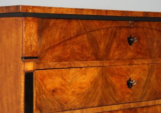 Impiallacciatura in noce