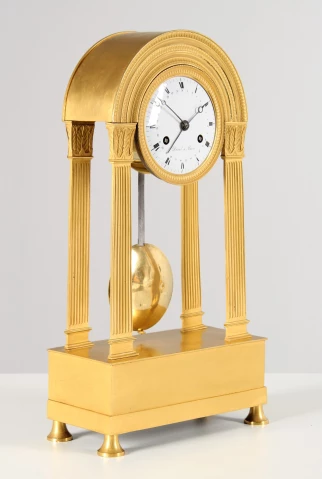 Orologio a portale francese