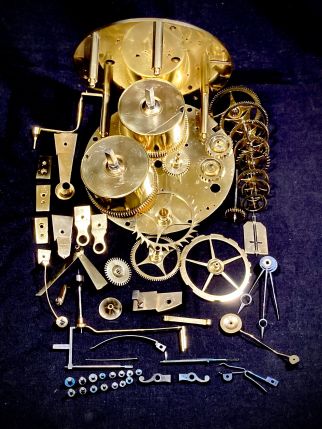 Restaurare un orologio antico