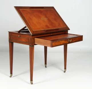 Table à dessin antique