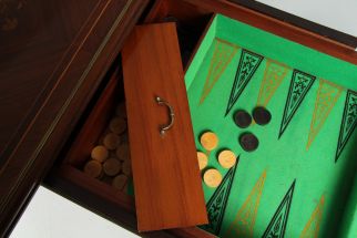 Table de jeu de backgammon