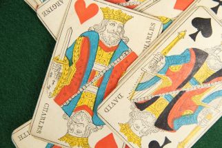 Cartes à jouer anciennes
