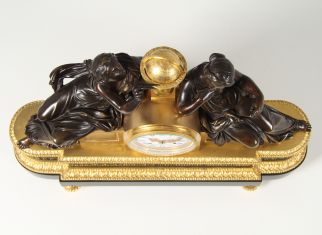 Uhr Goldbronze